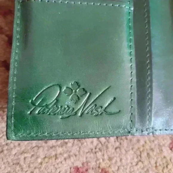 Patricia Nash Terresa Wallet Green Hand Cut Tooled Leather Organizer - Picture 4 of 10